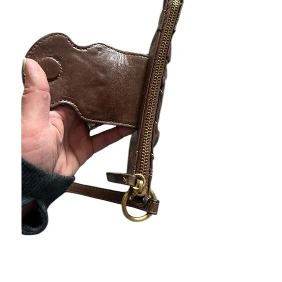 Elegant Brown Leather Wristlet with Crown Accent - Picture 4 of 6